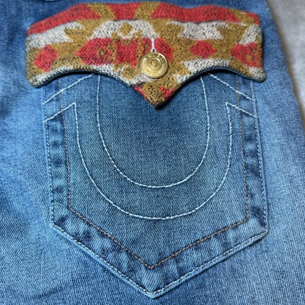 True Religion Mens Size 32 Ricky Relaxed Straight Jeans Distressed Flap Pockets